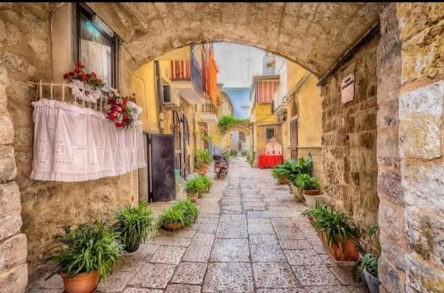 L'Incanto Del Borgo Antico- Locazione Turistica Bari Exterior photo
